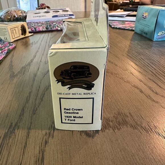 Chevron 1939 Chevrolet Pick-Up RPM Motor Oil Commemorative Model - Picture 8 of 12